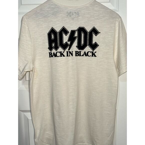 AC/DC Back in Black Concert T-Shirt, Women's Size S - Picture 3 of 5